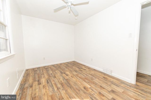 23 SCHOOL LN, Carneys Point, NJ 08069