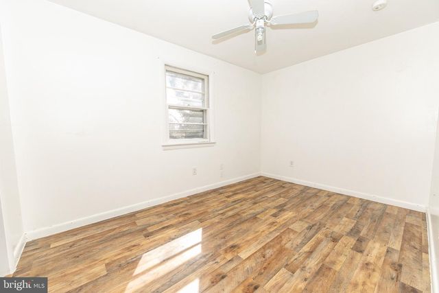 23 SCHOOL LN, Carneys Point, NJ 08069