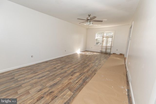 23 SCHOOL LN, Carneys Point, NJ 08069