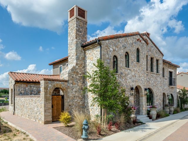 76 Cortes Drive, Westlake, TX 76262