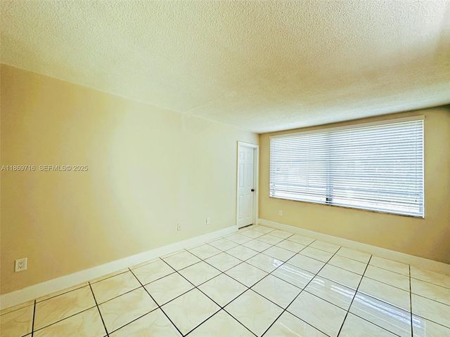 1501 NE 191st Street C108, Miami, FL 33179