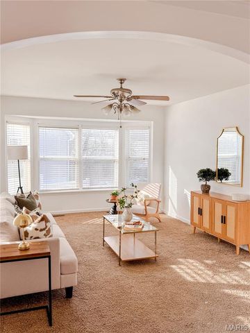 570 Sandra Way, Winfield, MO 63389