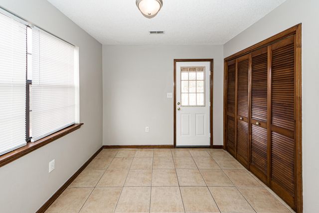 7620 Valleyview Circle, North Charleston, SC 29418