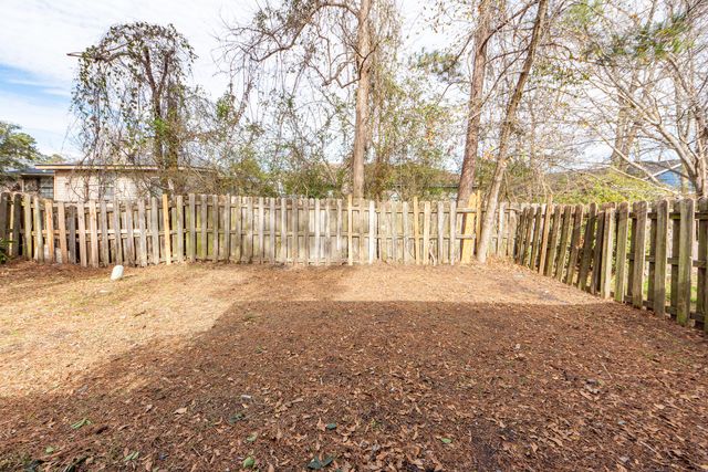 7620 Valleyview Circle, North Charleston, SC 29418