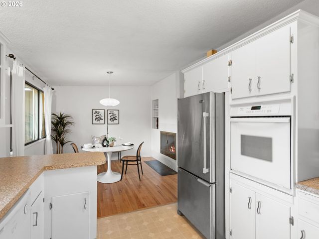 5225 Sw OLESON Rd 15, Portland, OR 97225