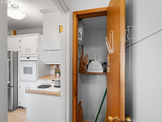 5225 Sw OLESON Rd 15, Portland, OR 97225