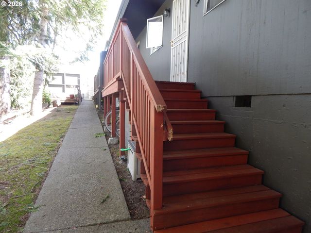 5225 Sw OLESON Rd 15, Portland, OR 97225