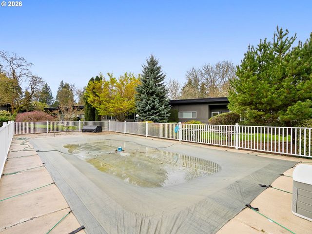 5225 Sw OLESON Rd 15, Portland, OR 97225