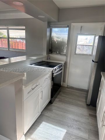 1925 NE 26th St 1, Wilton Manors, FL 33305