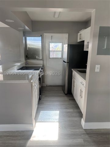1925 NE 26th St 1, Wilton Manors, FL 33305