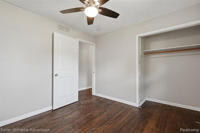 48053 Harris Road, Belleville, MI 48111