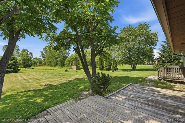 48053 Harris Road, Belleville, MI 48111