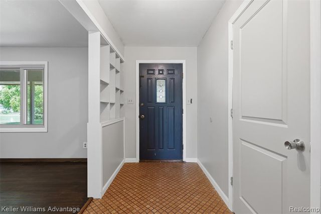 48053 Harris Road, Belleville, MI 48111