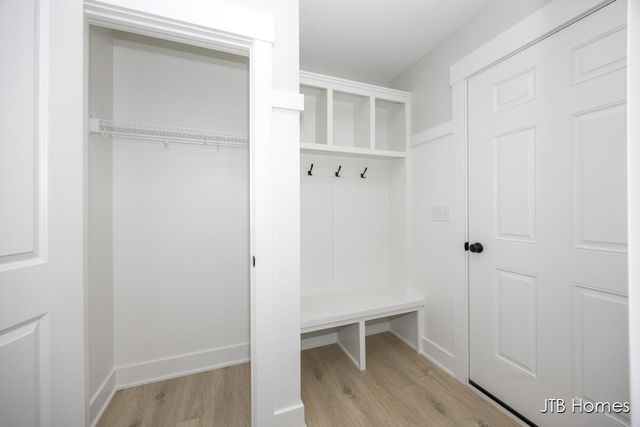 1040 N Washington Street SE, Lowell, MI 49331