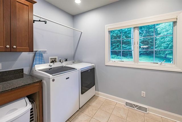 3588 SWAN LAKE Lane, Fairview, PA 16506