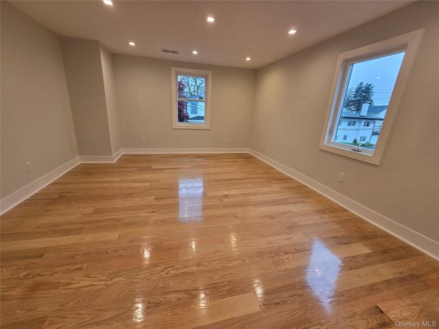 31 W Elizabeth Street 2, Tarrytown, NY 10591