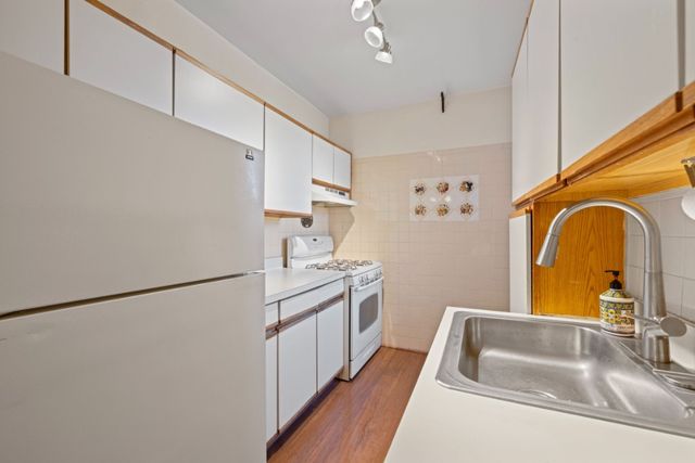 6787 Booth St Apt 5H, New York City, NY 11375