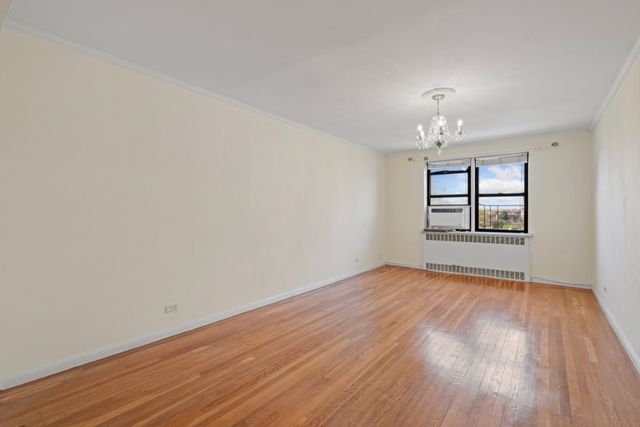 6787 Booth St Apt 5H, New York City, NY 11375