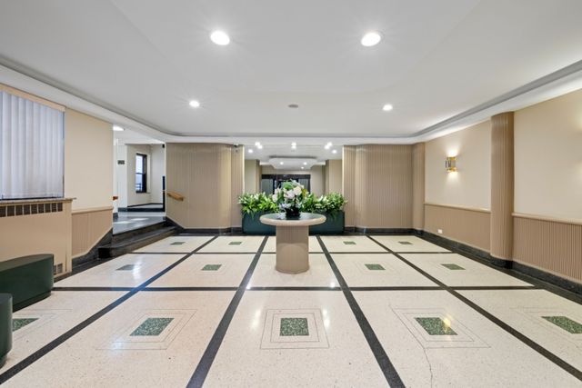 6787 Booth St Apt 5H, New York City, NY 11375