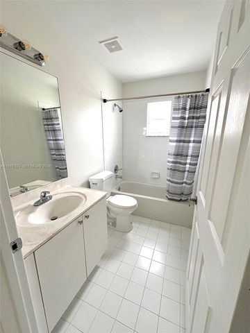 14215 NW 21st St, Pembroke Pines, FL 33028