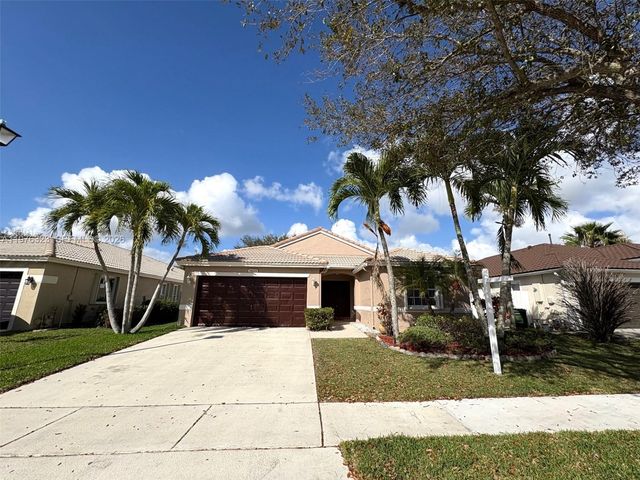 14215 NW 21st St, Pembroke Pines, FL 33028