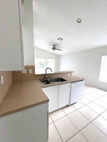 14215 NW 21st St, Pembroke Pines, FL 33028