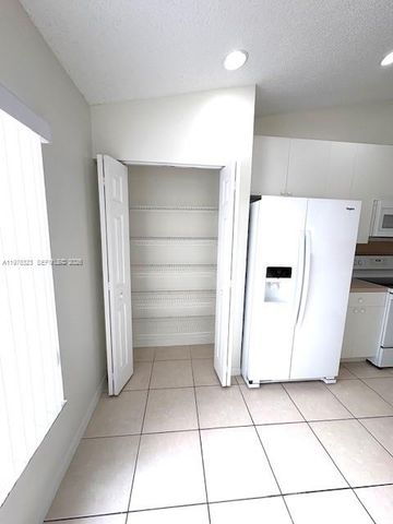 14215 NW 21st St, Pembroke Pines, FL 33028