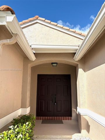 14215 NW 21st St, Pembroke Pines, FL 33028