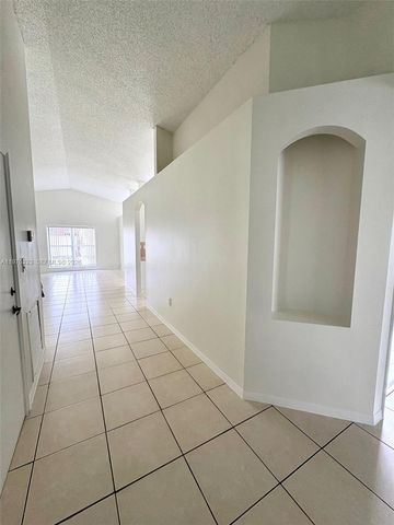14215 NW 21st St, Pembroke Pines, FL 33028