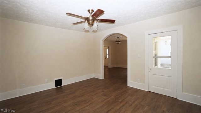 81 W Marion Street, Doylestown, OH 44230