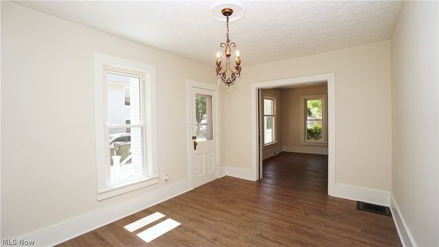81 W Marion Street, Doylestown, OH 44230