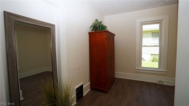 81 W Marion Street, Doylestown, OH 44230