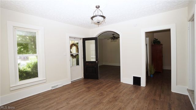 81 W Marion Street, Doylestown, OH 44230