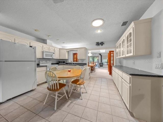 495 & 499 N ROBIN HOOD ROAD, Inverness, FL 34450