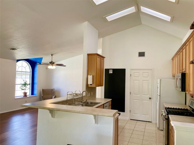 2904 Belgrave Falls LN, Austin, TX 78748