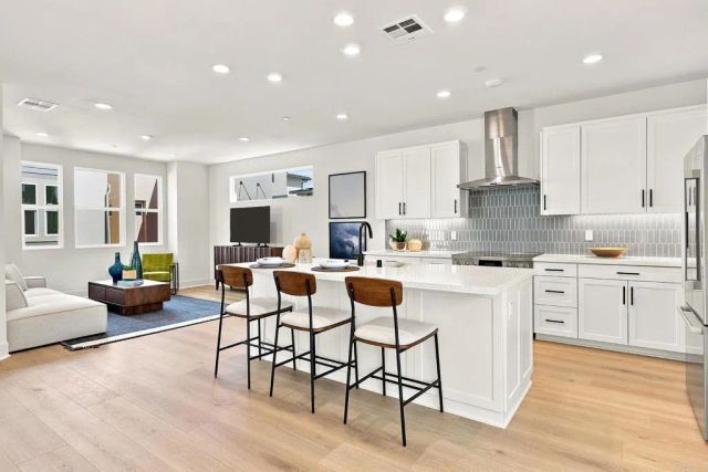 472 Gadget Road, San Marcos, CA 92078