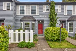 23909 56th Court S #F3, Kent, WA 98032