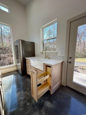 177 John Henry Road, Shirley, AR 72153