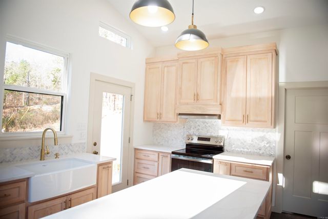 177 John Henry Road, Shirley, AR 72153