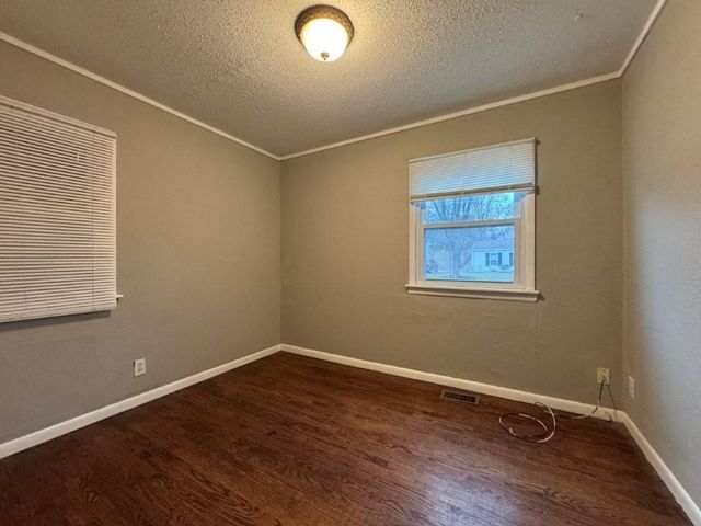 1113 N Swope Drive, Independence, MO 64056