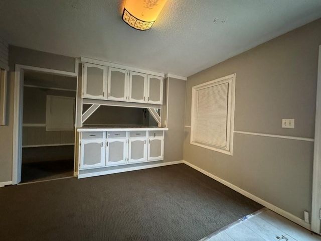 1113 N Swope Drive, Independence, MO 64056