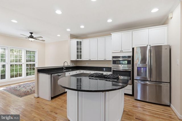 4530 FAIR VALLEY DR, Fairfax, VA 22033