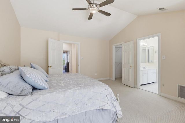 4530 FAIR VALLEY DR, Fairfax, VA 22033
