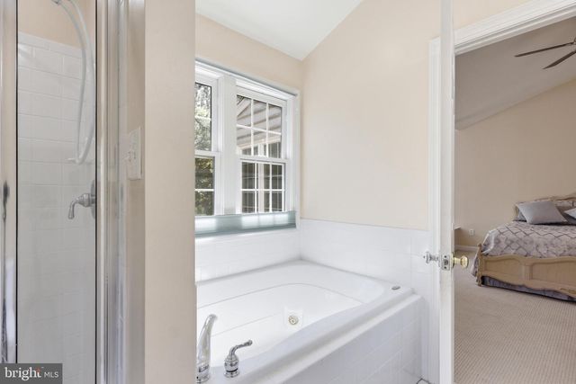 4530 FAIR VALLEY DR, Fairfax, VA 22033