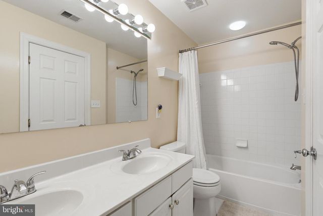 4530 FAIR VALLEY DR, Fairfax, VA 22033