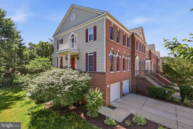 4530 FAIR VALLEY DR, Fairfax, VA 22033
