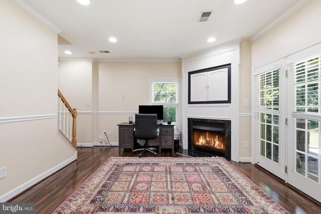 4530 FAIR VALLEY DR, Fairfax, VA 22033