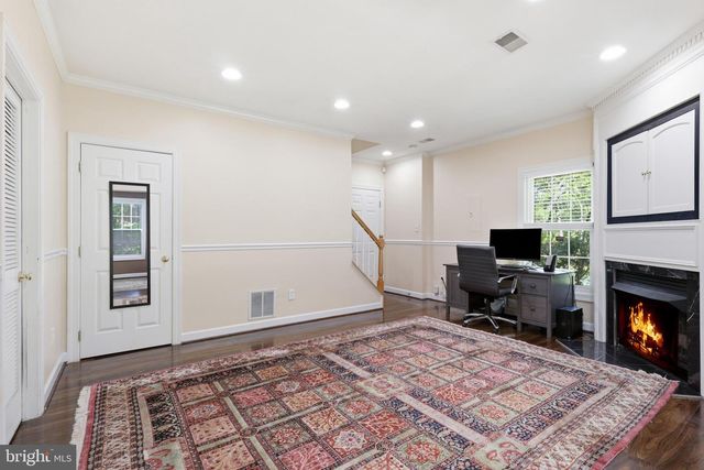 4530 FAIR VALLEY DR, Fairfax, VA 22033