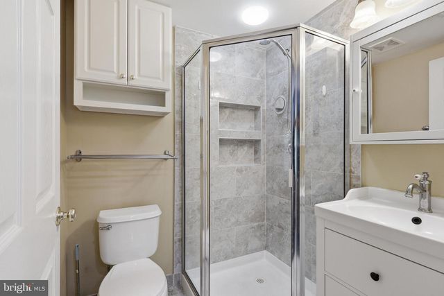 4530 FAIR VALLEY DR, Fairfax, VA 22033