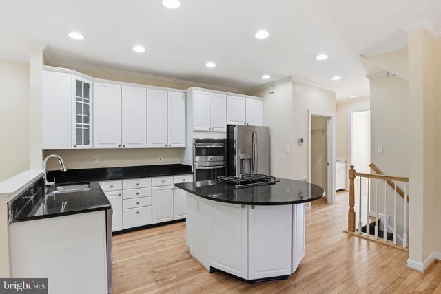 4530 FAIR VALLEY DR, Fairfax, VA 22033